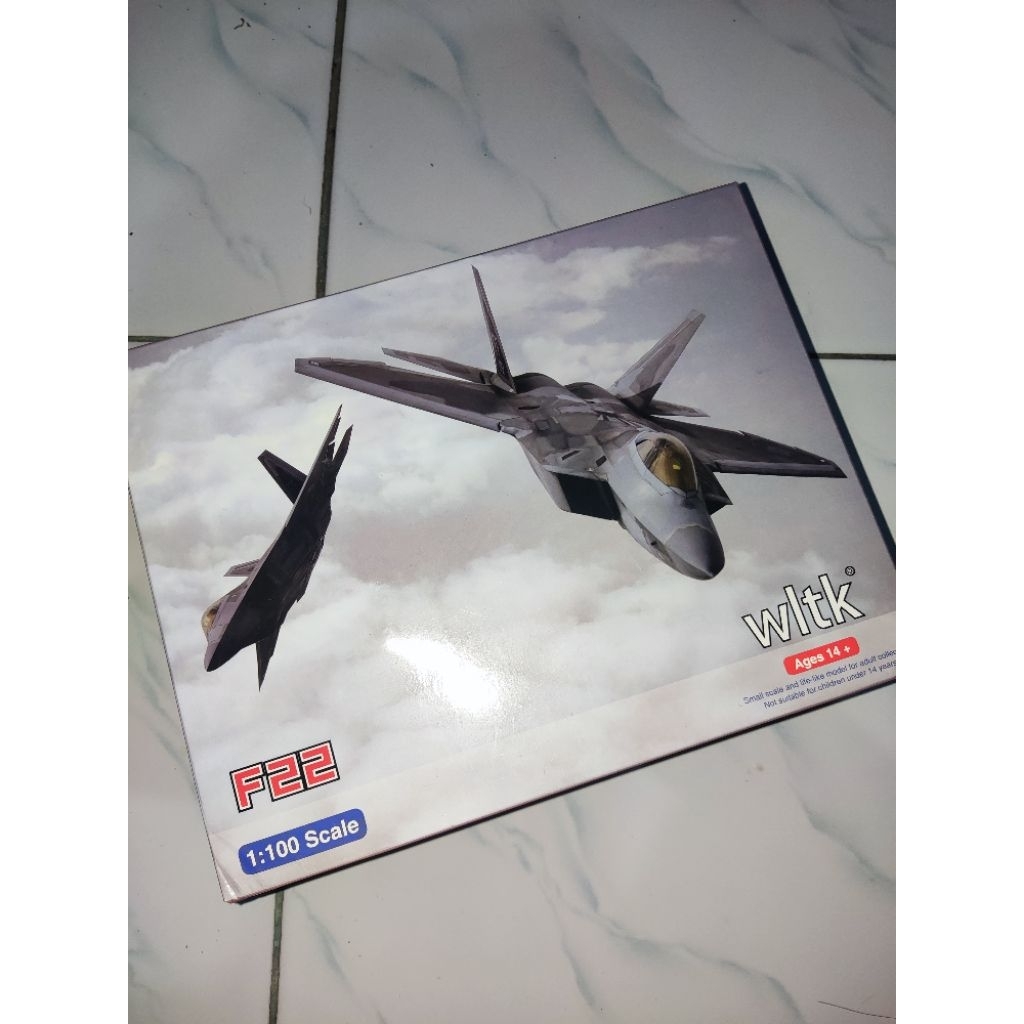 Diecast WLTK F22 Raptor 1:100