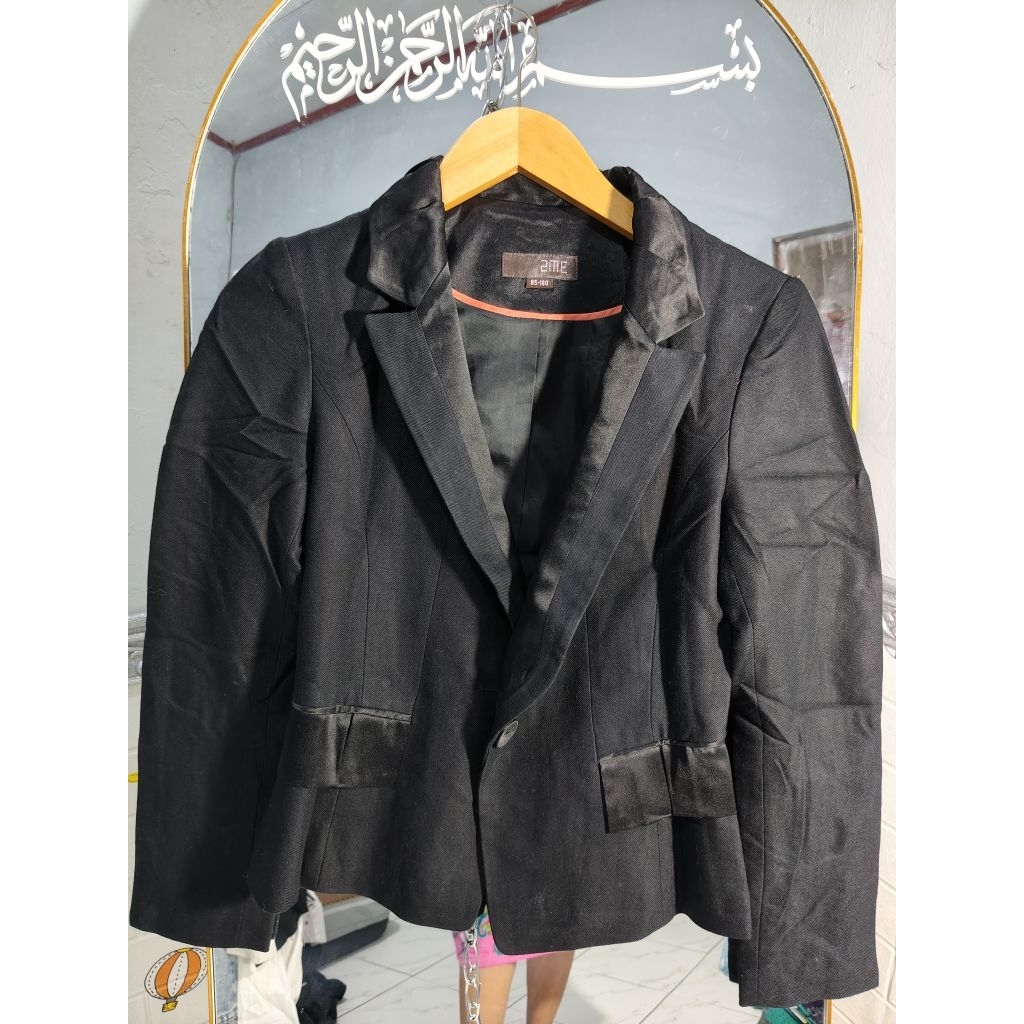 Blazer Hitam Pekat