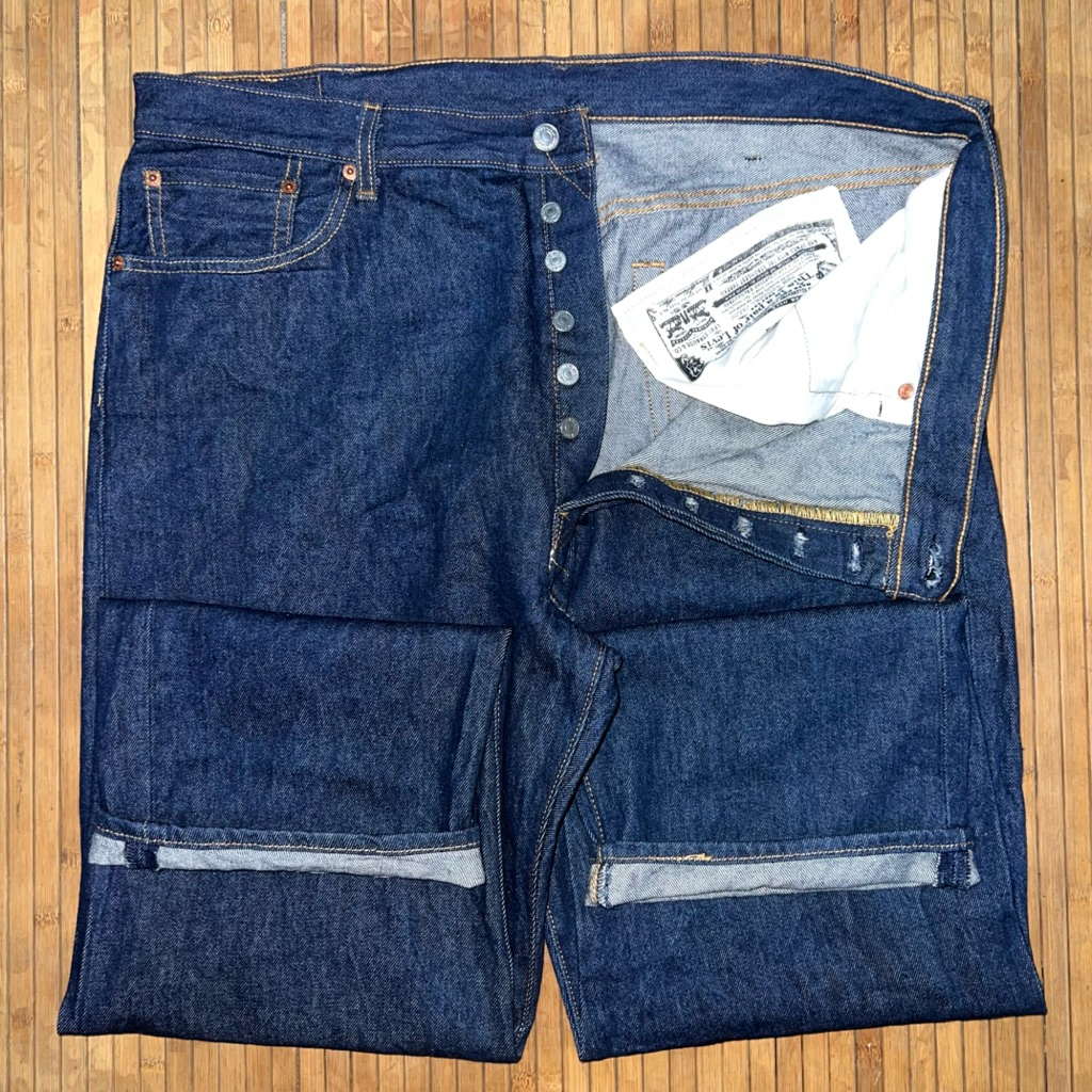 LEVIS 501 ORIGINAL SHRINK TO FIT STRAIGHT LEG BLUE RIGID BUTTON FLY RAW DENIM JEANS