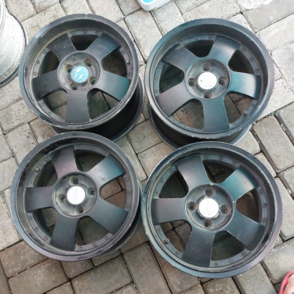 Velg Second Datsun Ring 15 PCD 4x100 ET 38 Bekas Copotan (4 pcs)