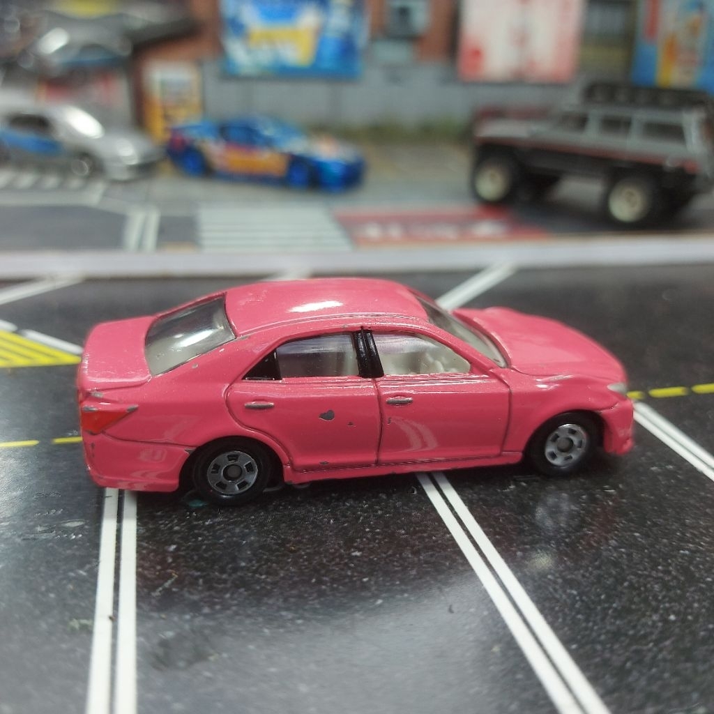Tomica Toyota Crown Athlete JUNK