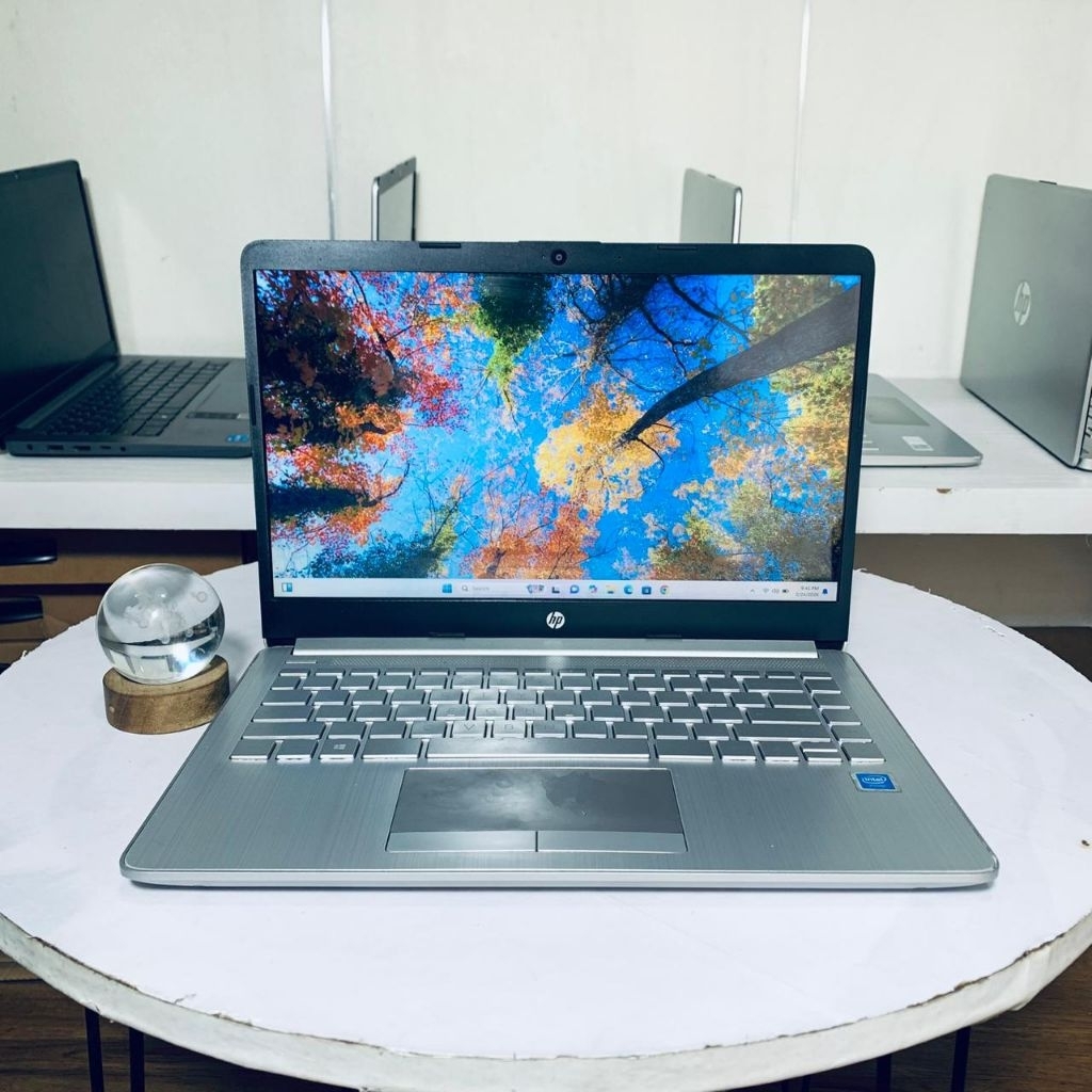 Laptop Hp 14s-cf1046TU