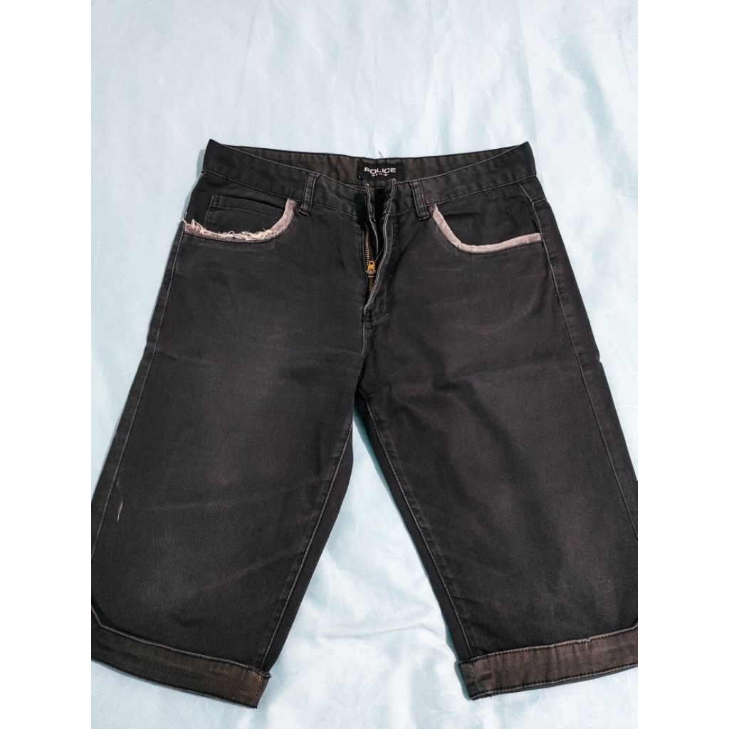 (PRELOVED) BACA DESC Celana jeans hitam pendek ponggol cowok / pria