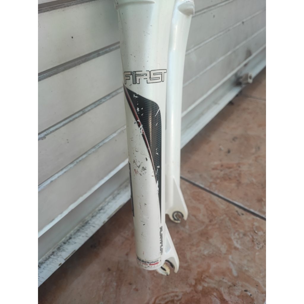 fork rst first air 26