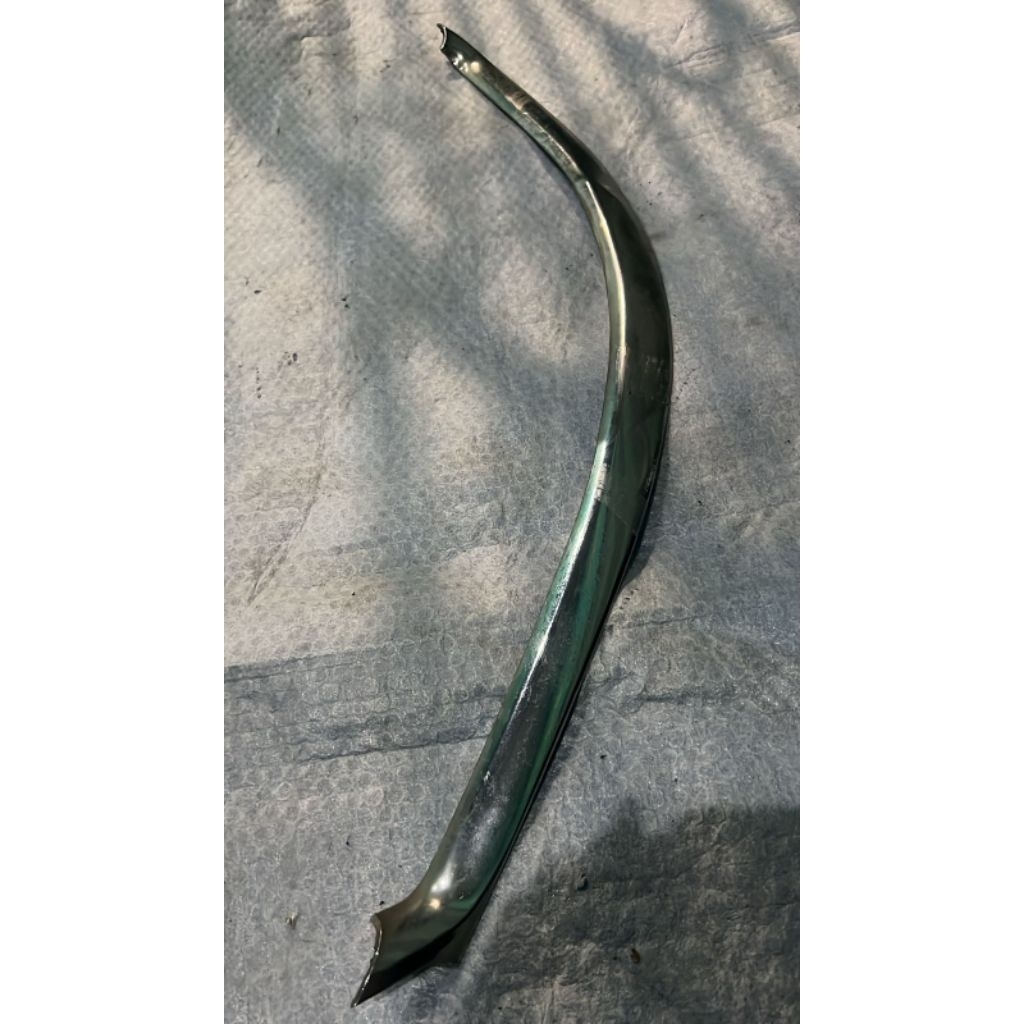 List chrome bumper depan avanza xenia 2013 original