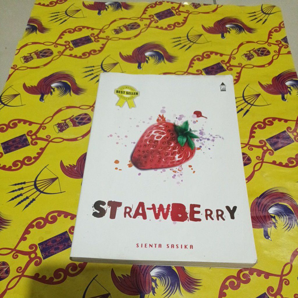 Novel Sienta Sasika - Strawberry