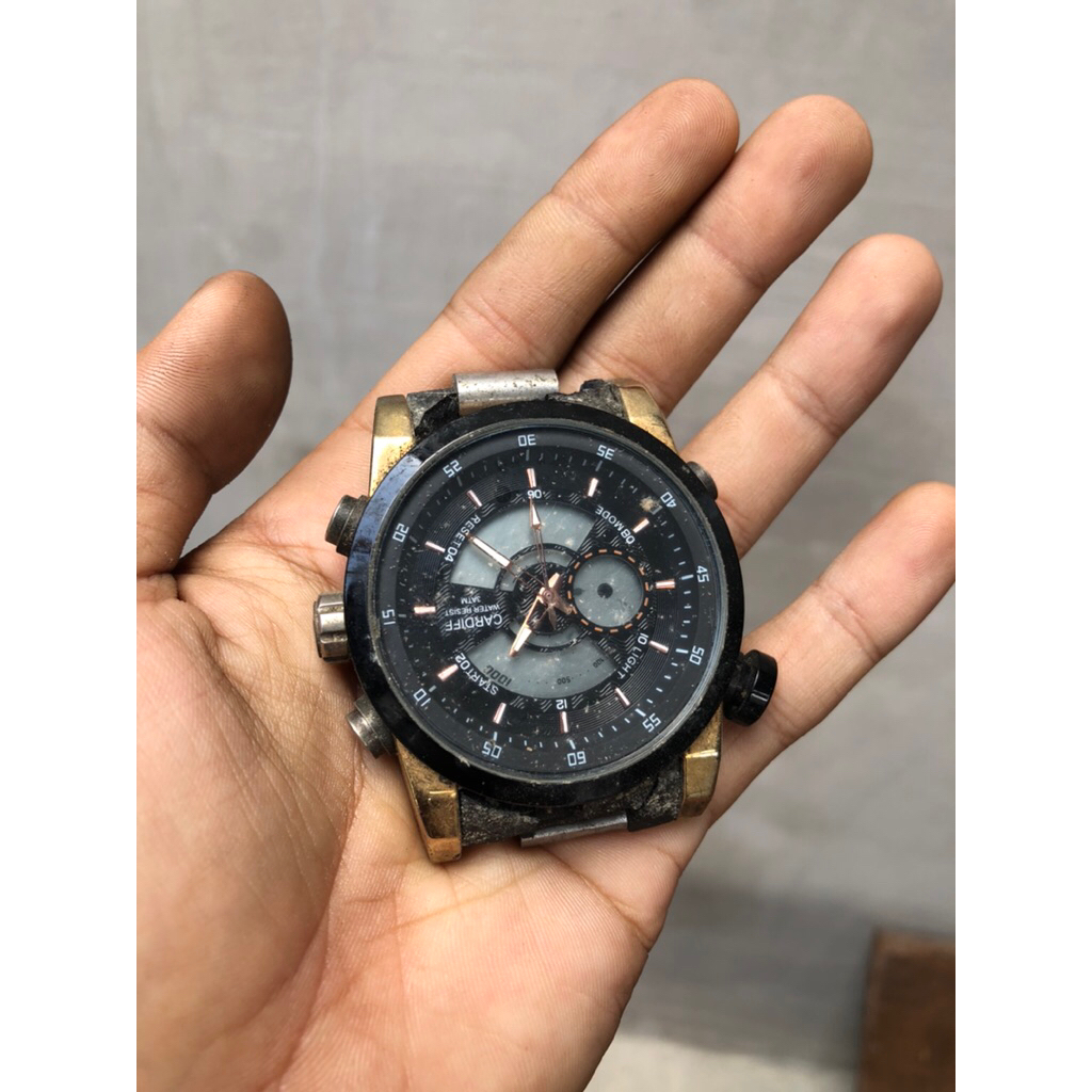 Jam tangan digital lawas cardiff