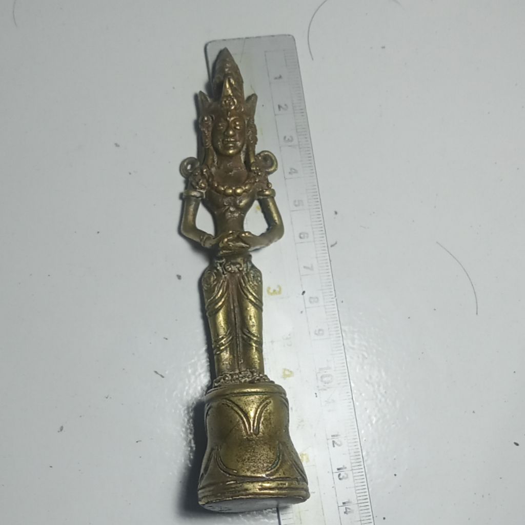 patung golek kencana