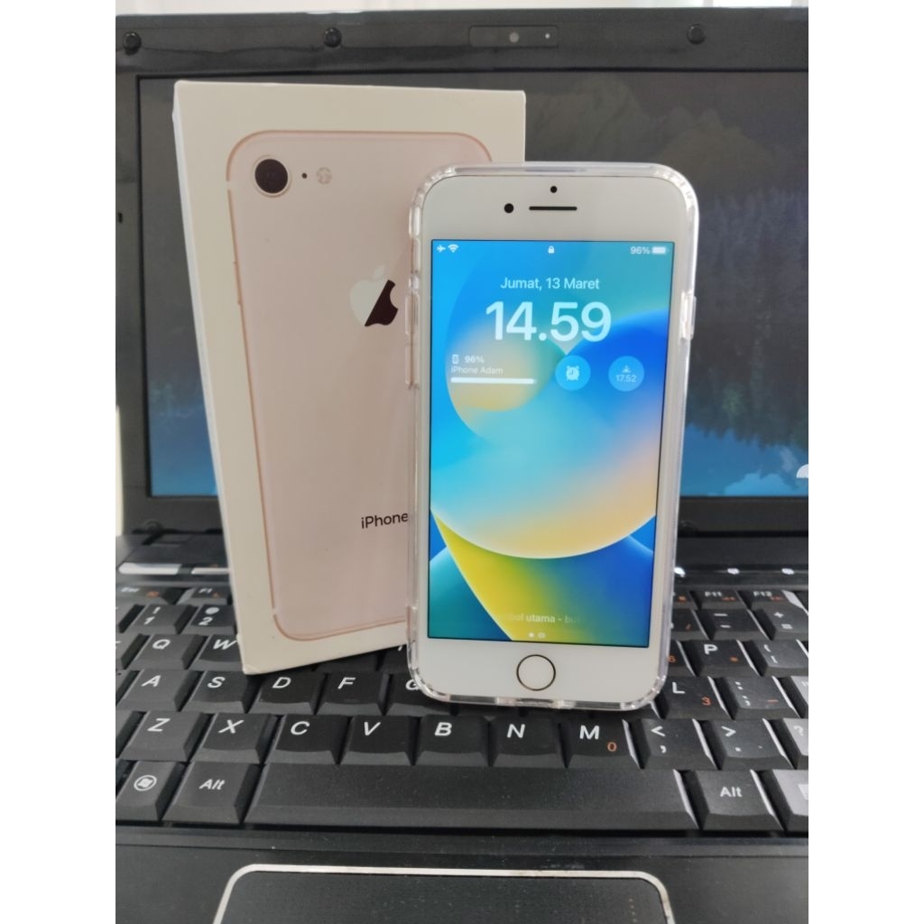 IPhone 8 64 GB inter Full set