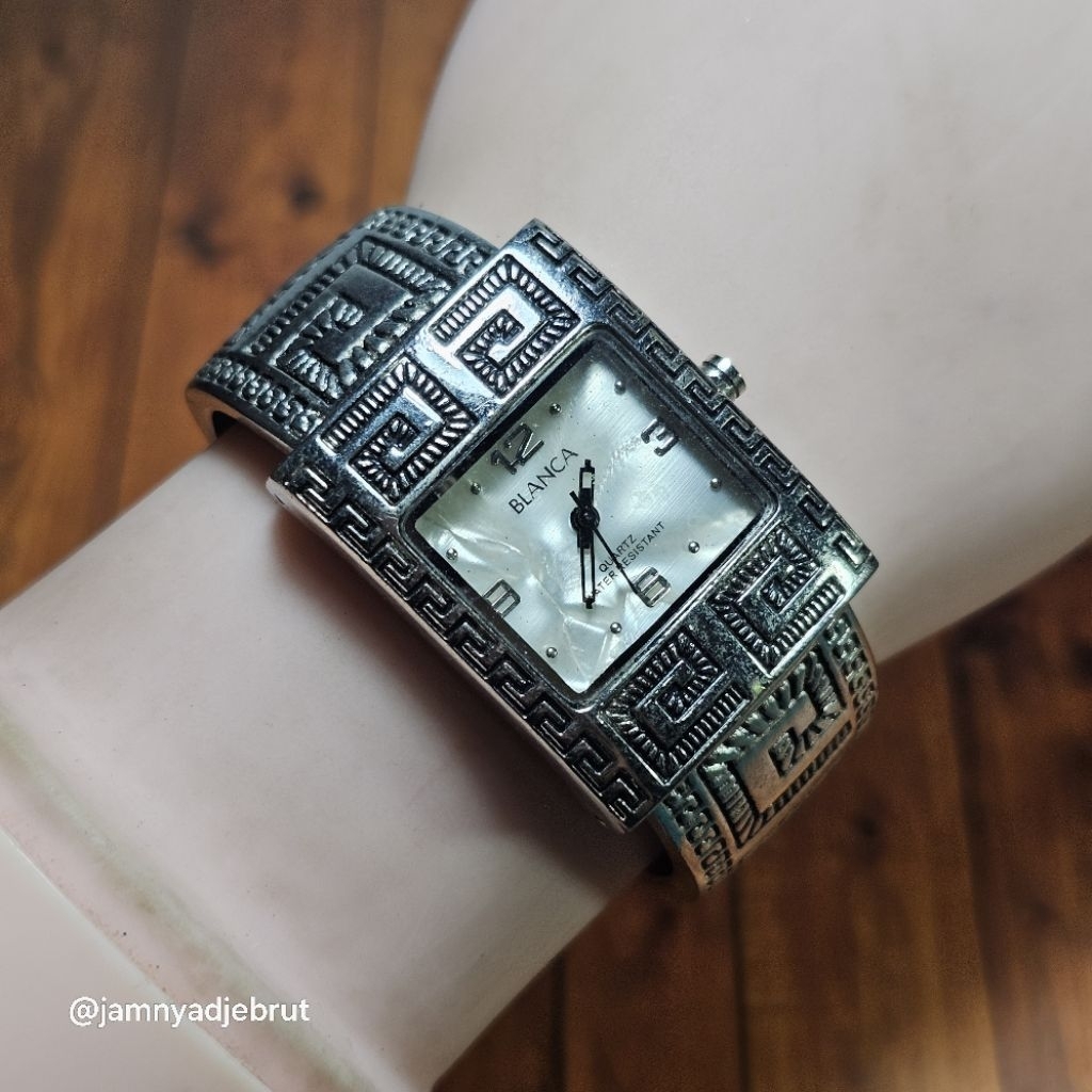 Jam Bangle Blanca Etnik Unik MOP Dial Bekas