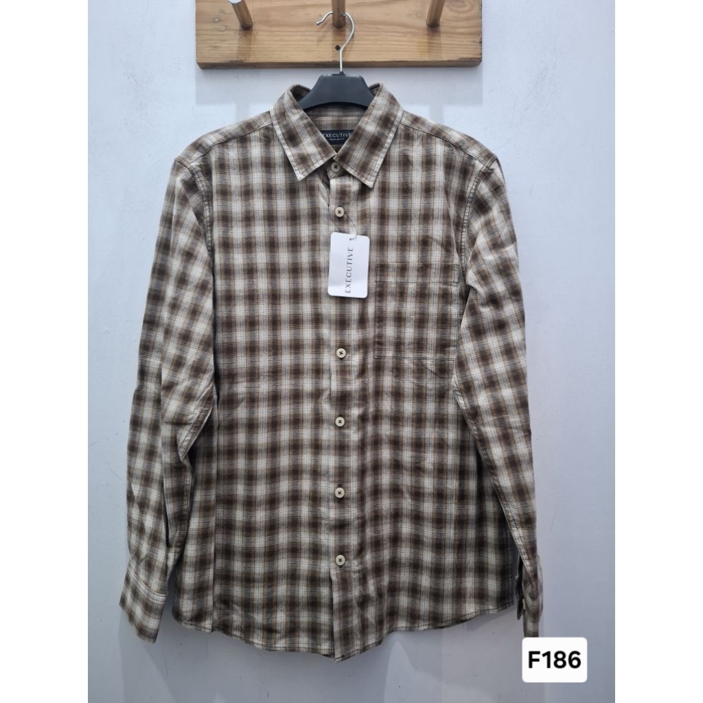 EXECUTIVE KEMEJA PRIA LENGAN PANJANG REGULER FIT ORIGINAL