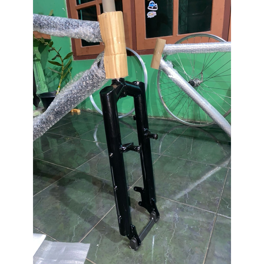 fork sepeda 26 dan 700c lurus eyeled sudah discbrake