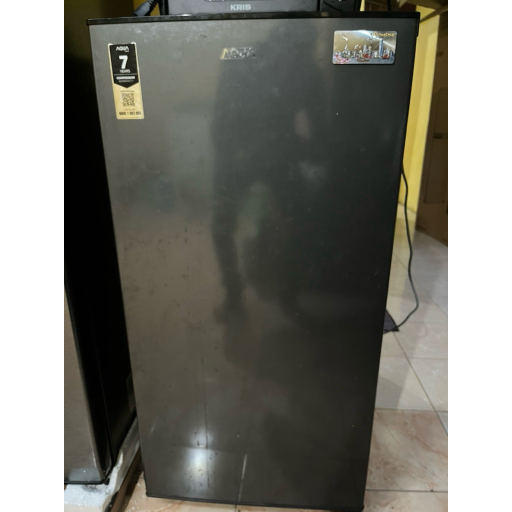 kulkas aqua 1 pintu seri D181