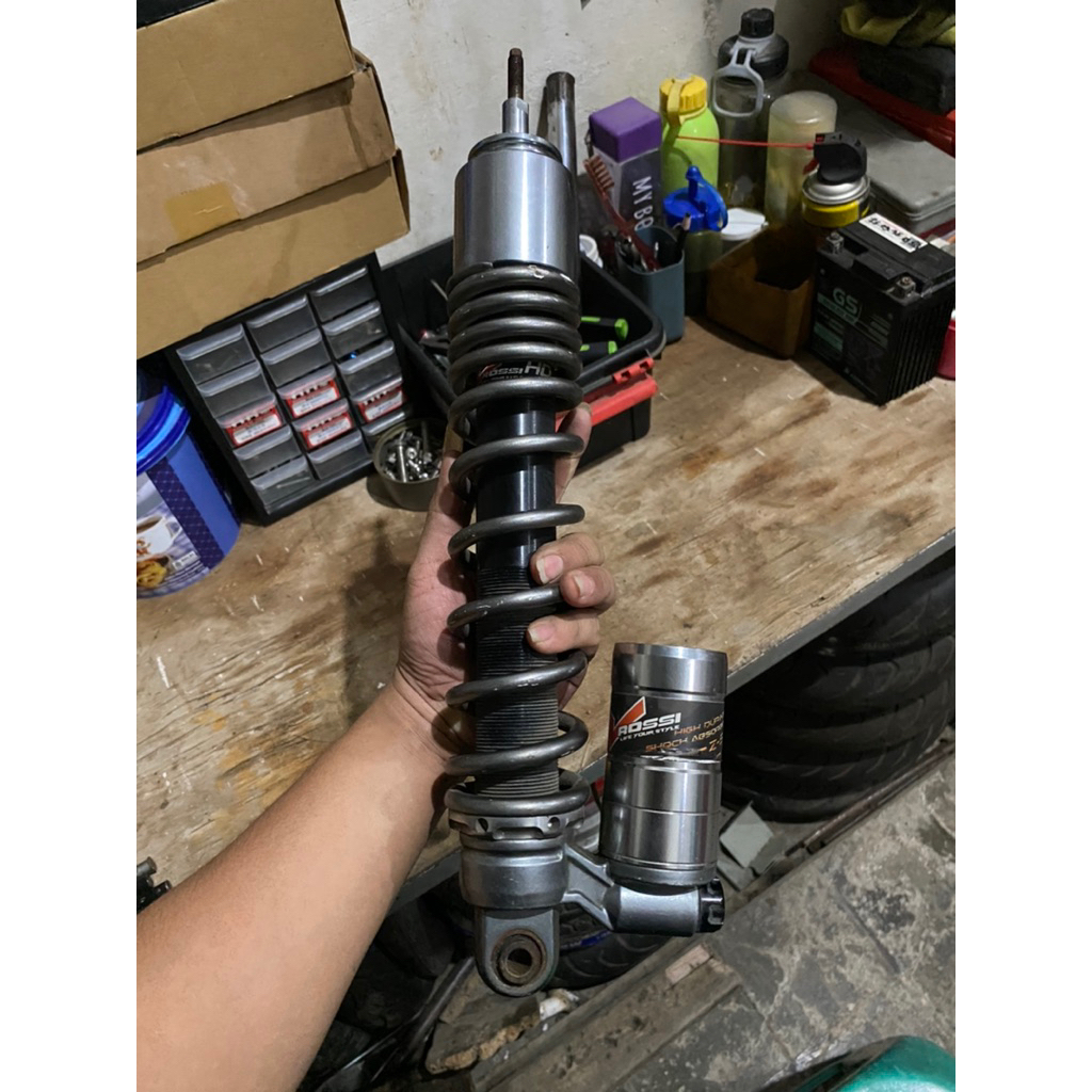 Shockbreaker belakang vespa matic sprint primavera merk vrossi