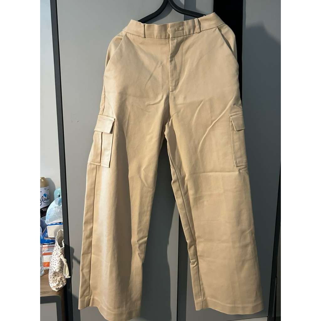 Preloved Celana Cargo Beige My Style