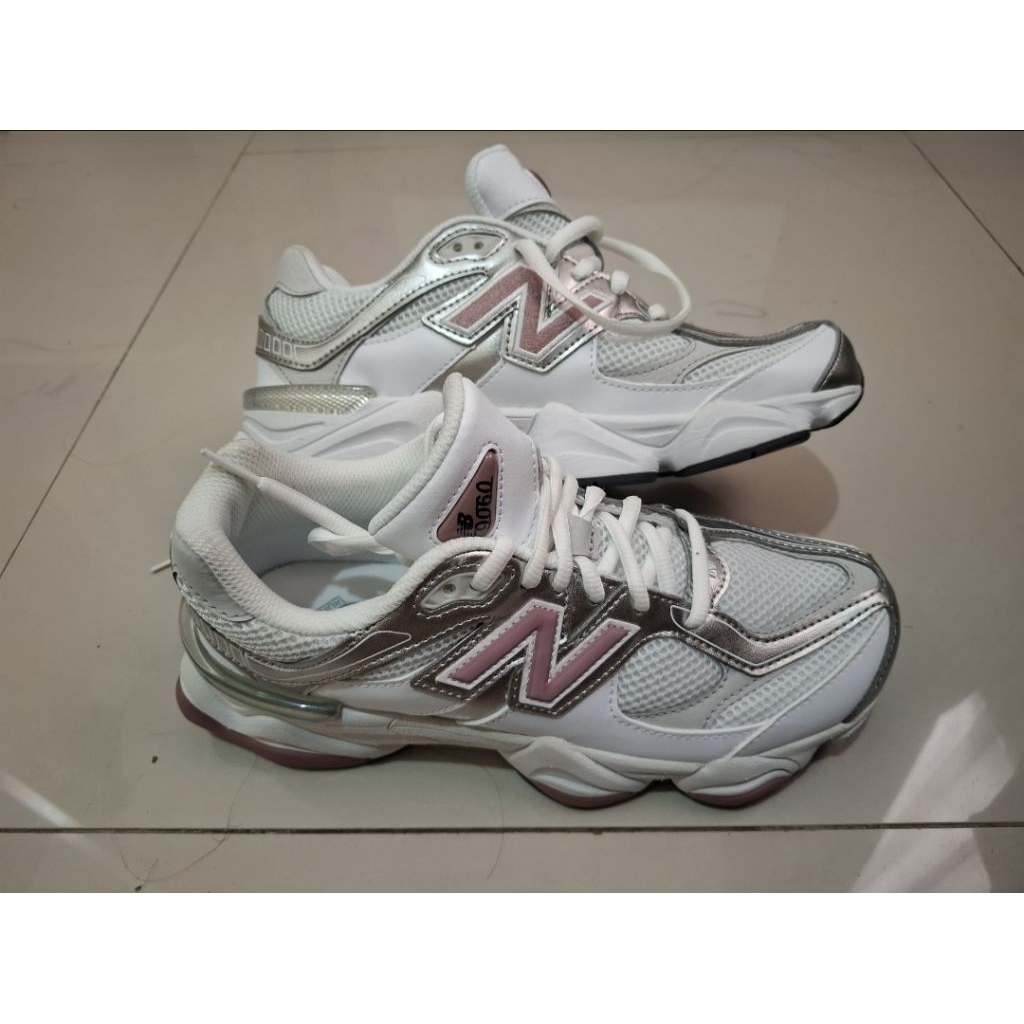 NEW BALANCE 9060 WHITE PINK