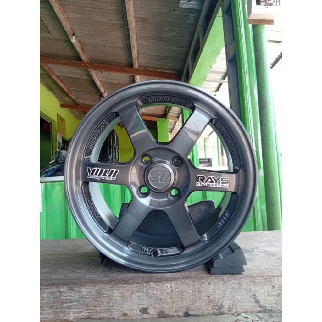 1 SET TE37 RAYS R15 H4 vcd100 lbr 6,5 rt et 42