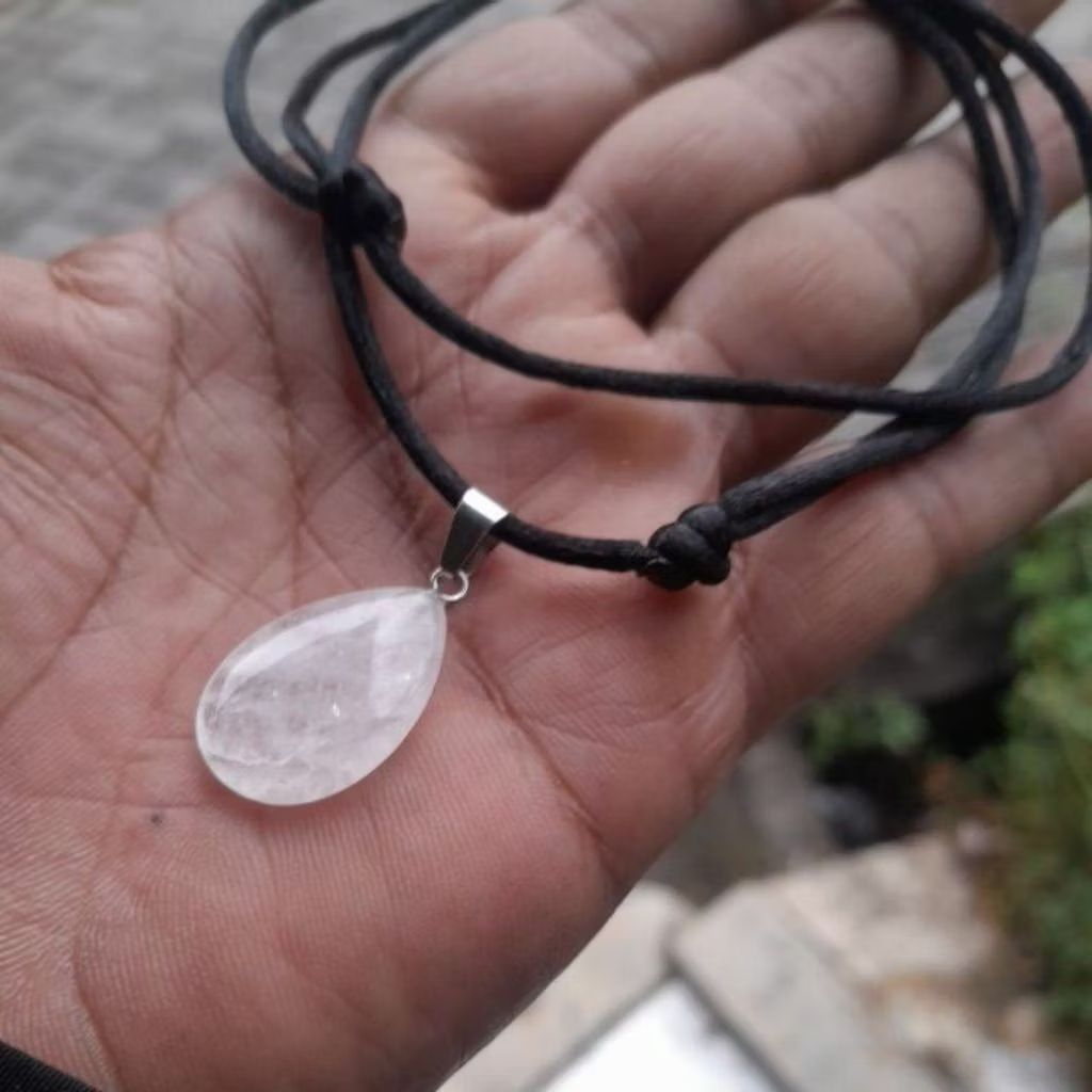 kalung liontin tetes air batu akik asli ketjubung es kalumantan
