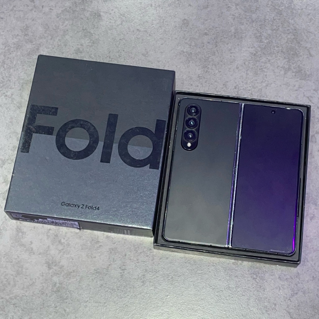 SAMSUNG GALAXY Z FOLD4 12/256GB SECOND