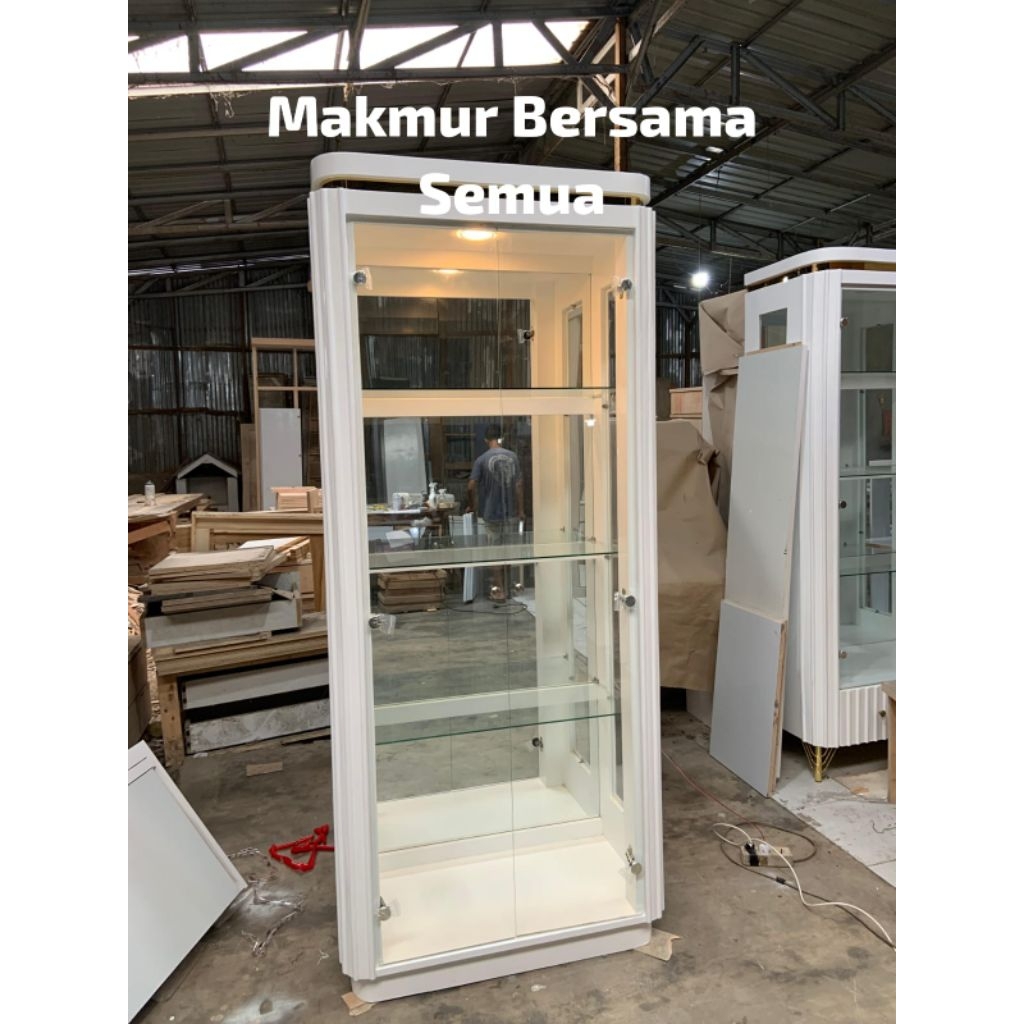 Lemari Kaca Hias 2 Pintu Wpc