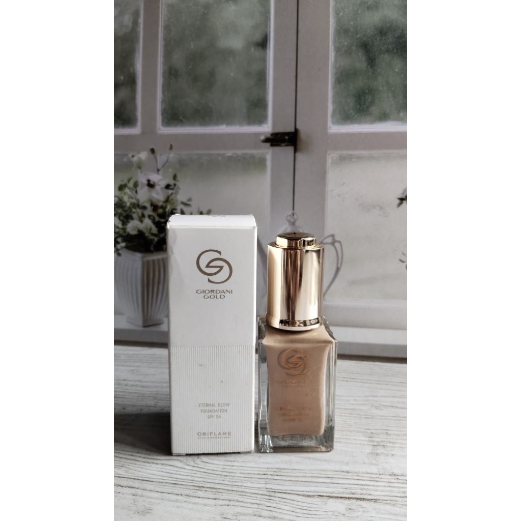 43247 Giordani Gold Eternal Glow Foundation