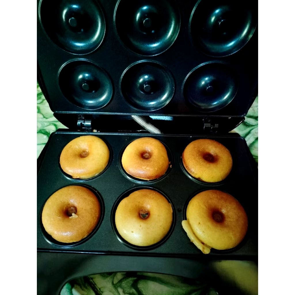 Donut maker