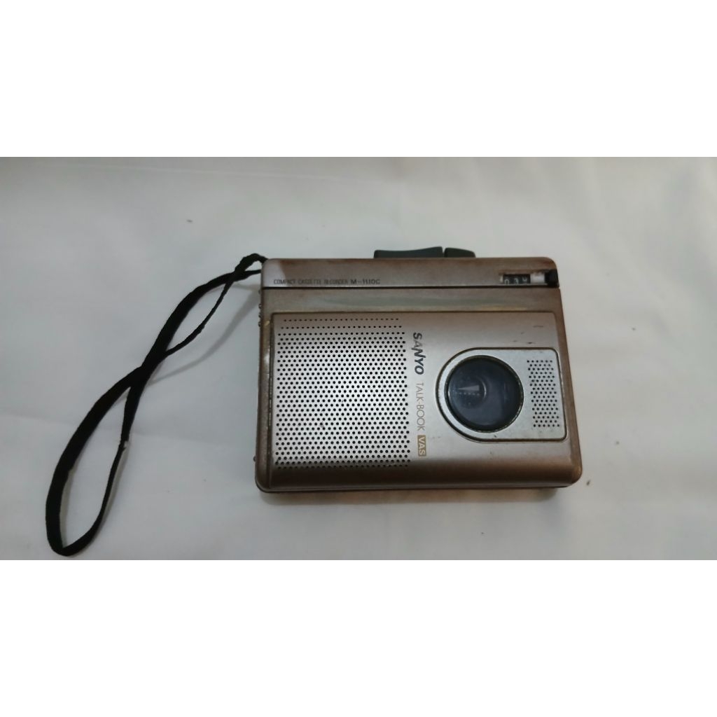 walkman kaset pita sanyo M1110 C