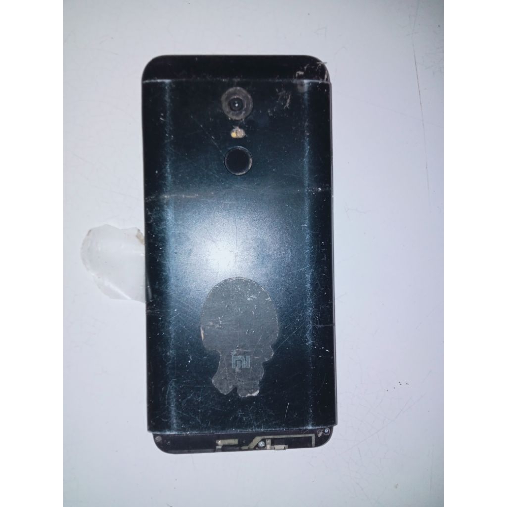 redmi 5 plus minus lcd bejel kesing seperti di gambar apa ada nya