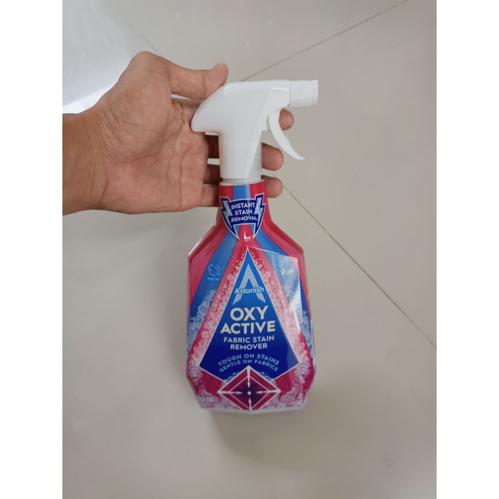 Cairan pembersih Noda kain & pakaian oxy stain remover 750 ml Astonish
