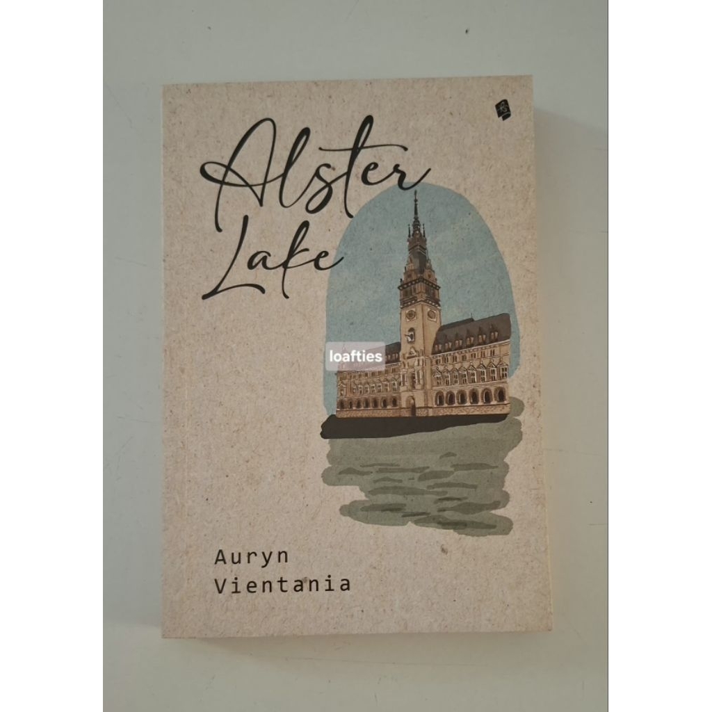 PRELOVED Novel Alster Lake & Turning Page - Auryn Vientania