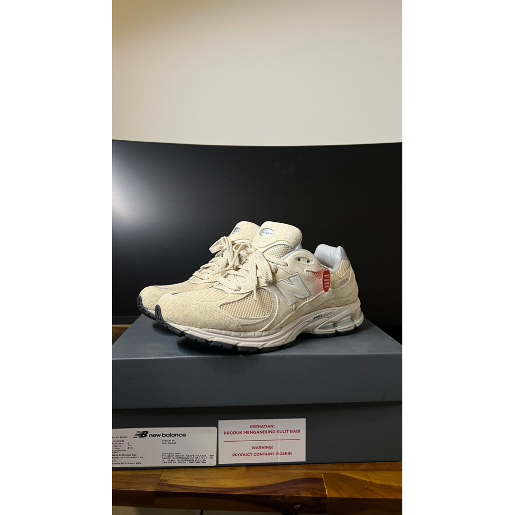 New Balance NB 2002R Original