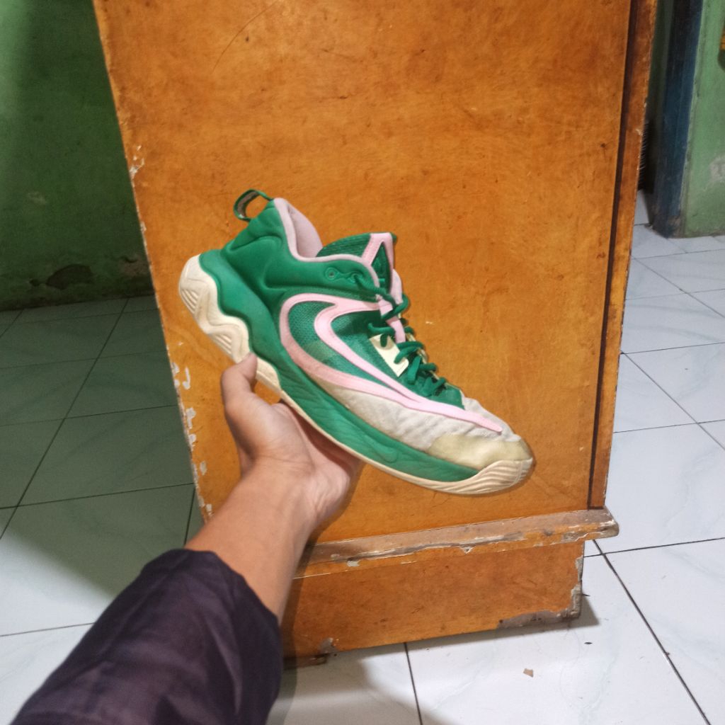 sepatu basket second nike giannis 3 sz 46
