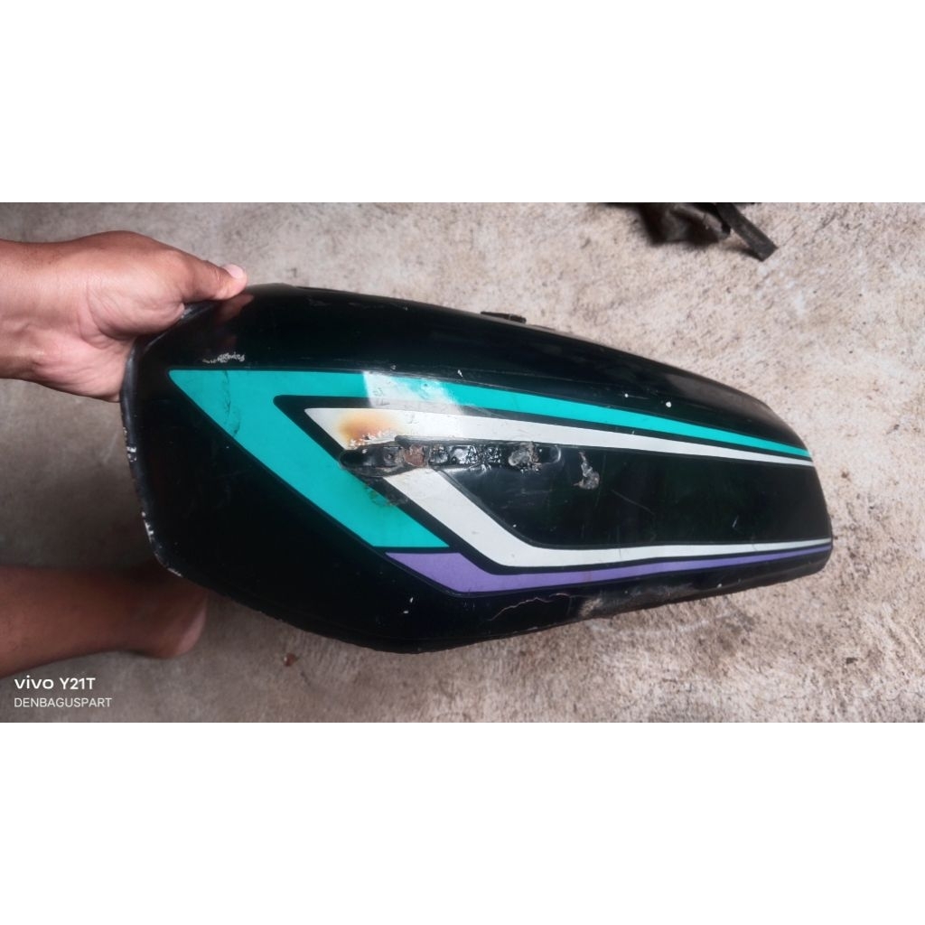 tengki gl100 original paint setiker cet ori minus ada lem besinya