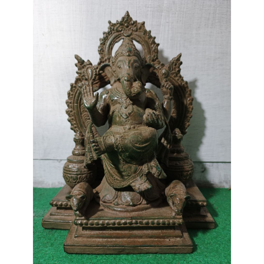 patung ganesha antik