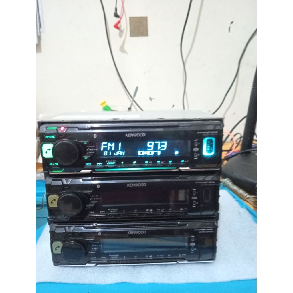 tape mobil kenwood in built Bluetooth