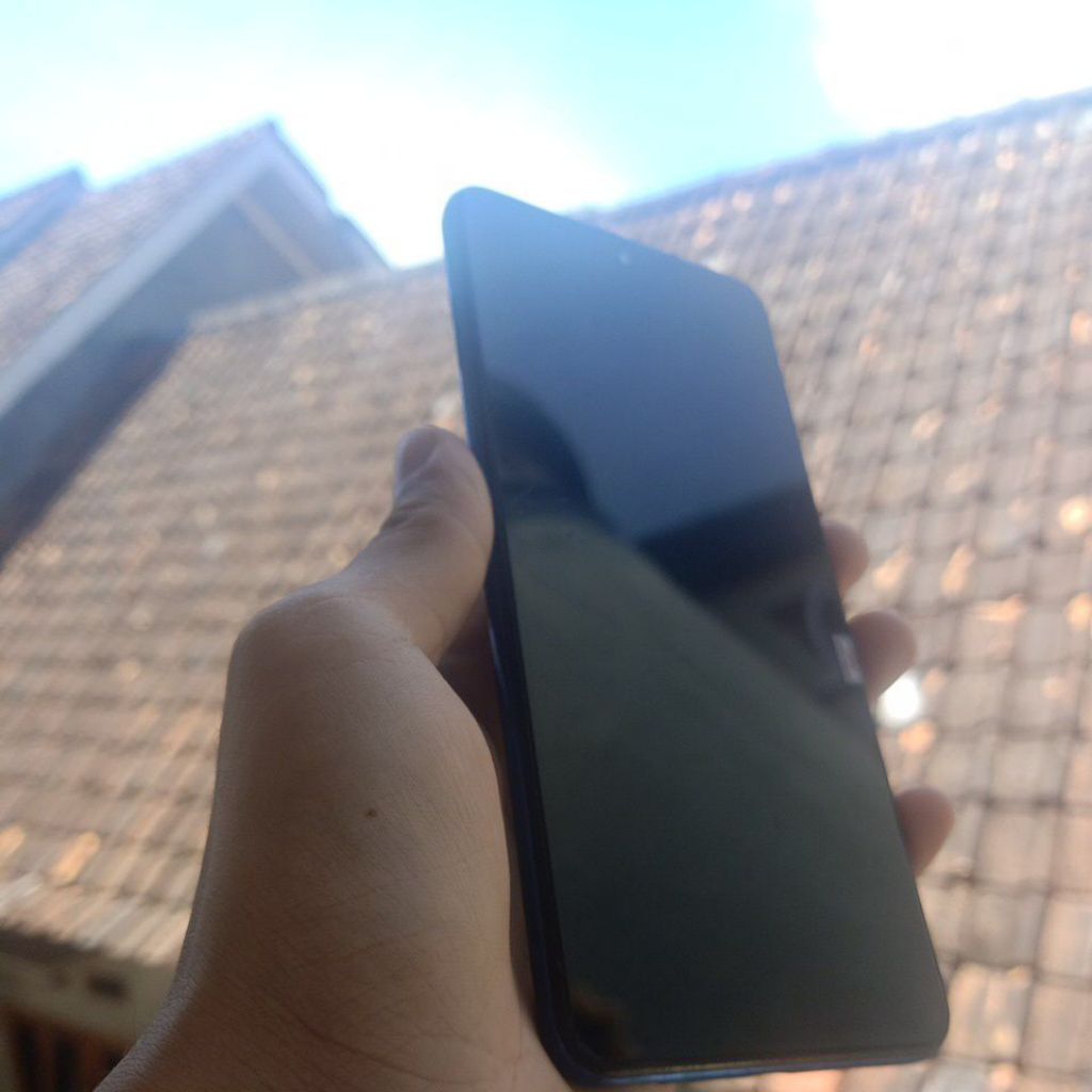 lcd Poco X3 original minus kuning dikit sedang