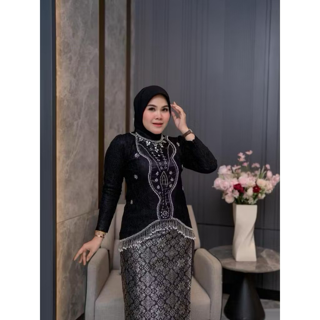 Kebaya brukat full payet || atasan kebaya brukat kekinian full payet || kebaya brukat payet rumbai k