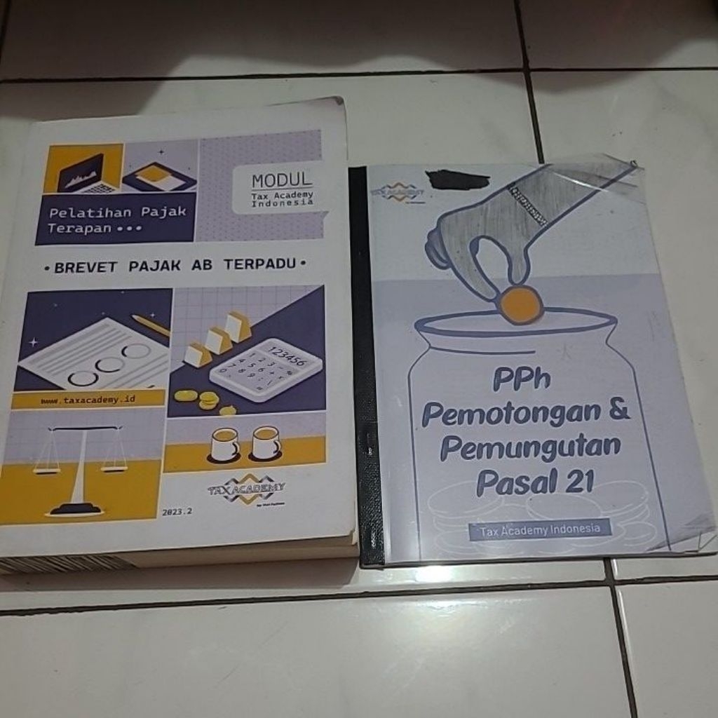 PRELOVED BUKU MODUL PELATIHAN PAJAK TERAPAN BREVET AB  SERI 2023.2 DAN PPH POTPUT PASAL 21