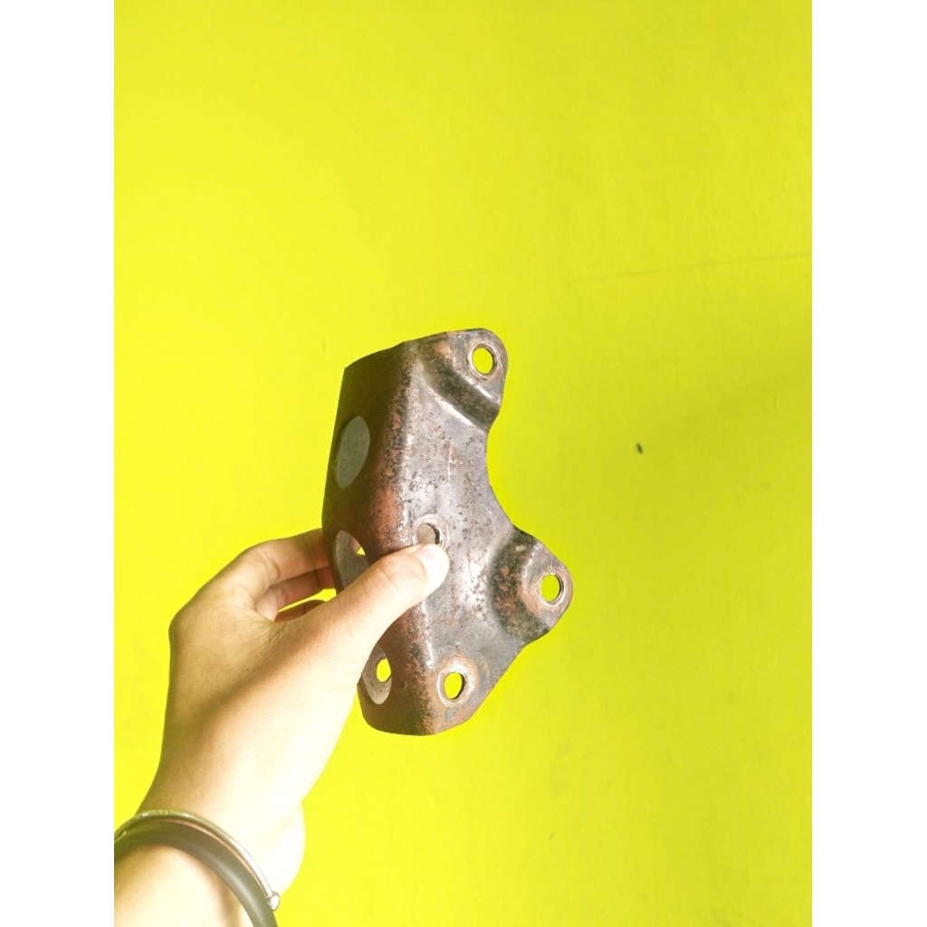 Pangkon mesin ori copotan motor GL 100 , CB