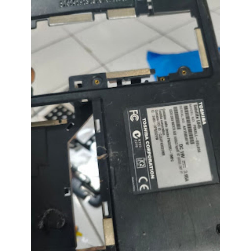 casing bawah laptop Toshiba l645 ori