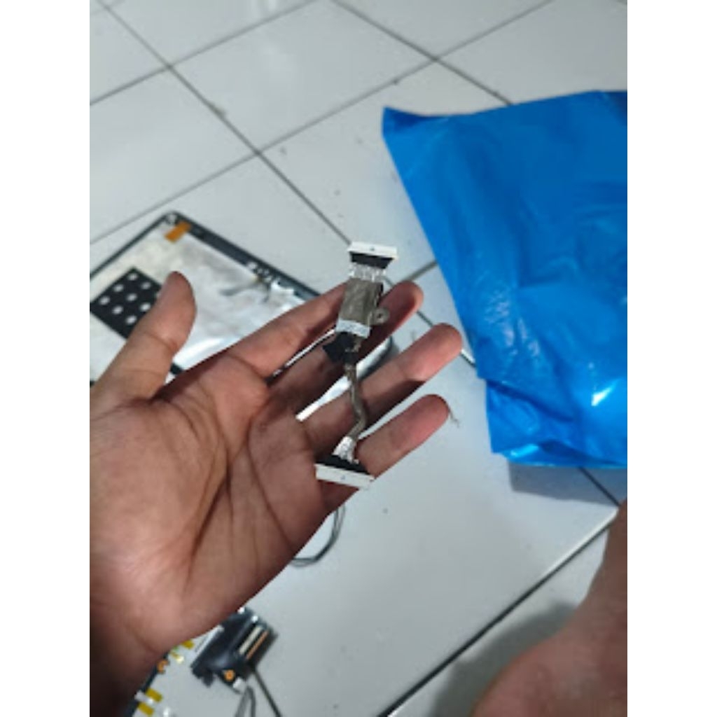 fleksibel lcd laptop Toshiba l645 ori