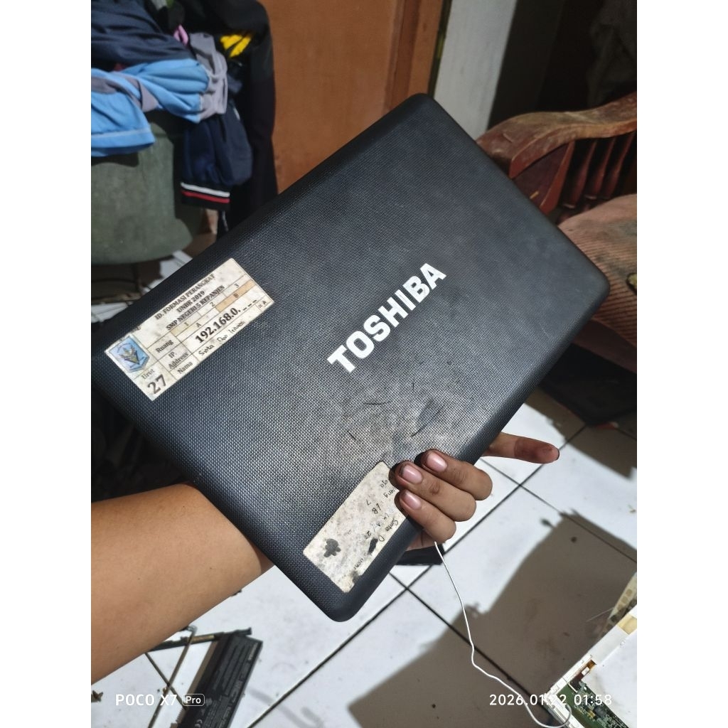 frame lcd laptop Toshiba c640 ori