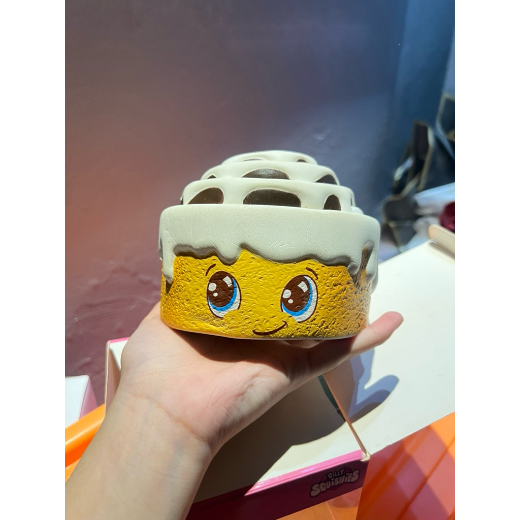 PRELOVED SILLY SQUISHY CINNAMONROLL ORI