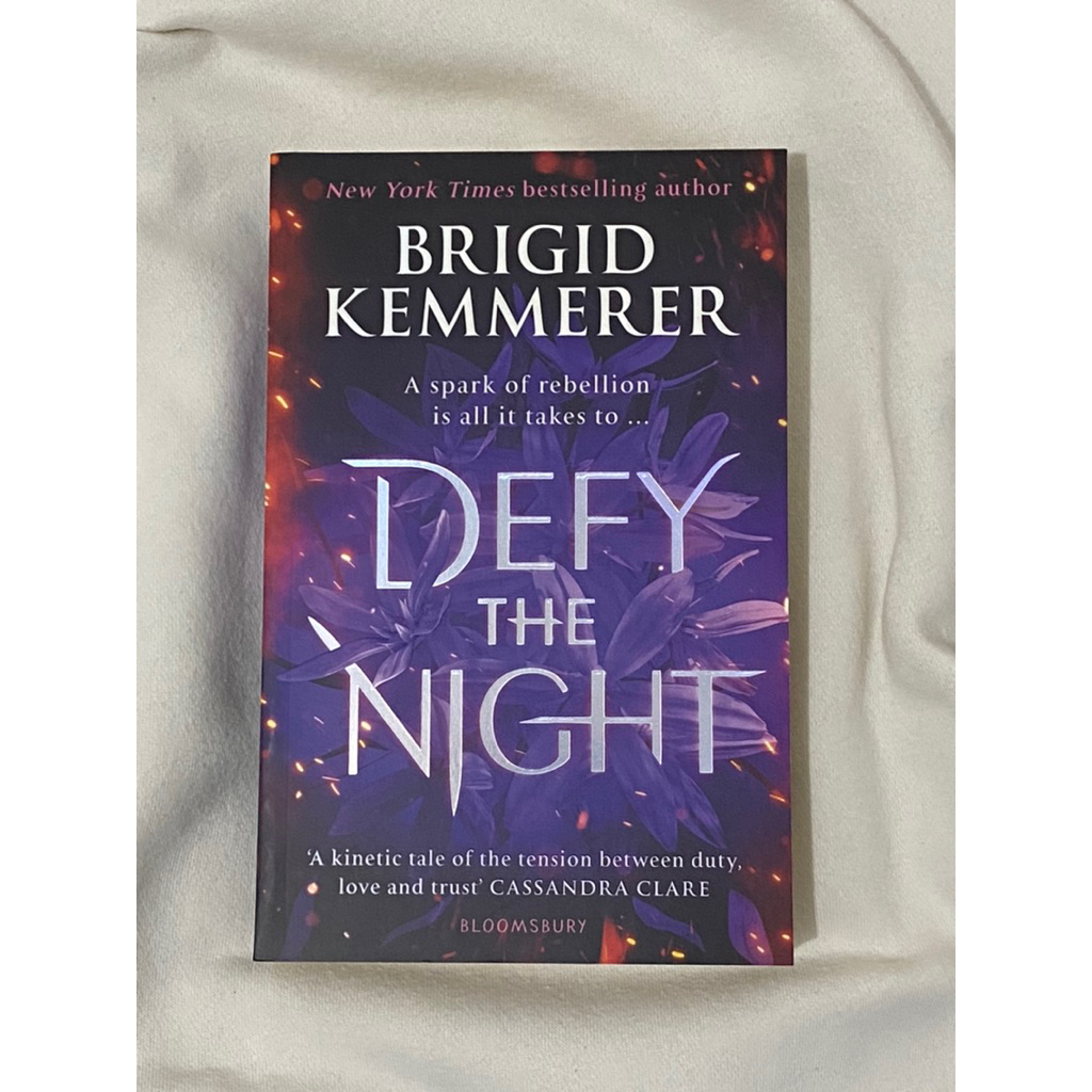 Defy the Night - Brigid Kemmerer (English Ori)
