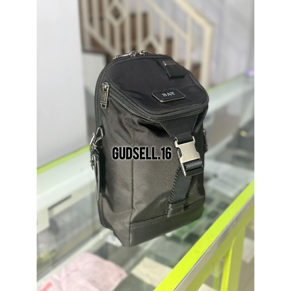 TUMI WOODLAND PRELOVED ORIGINAL