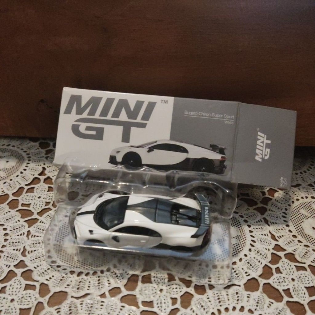 Mini GT Bugatti Chiron Super Sport (Unsealed Minus)