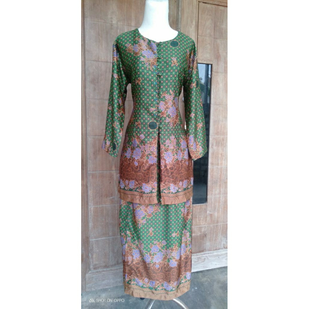 Baju seragam muslimat