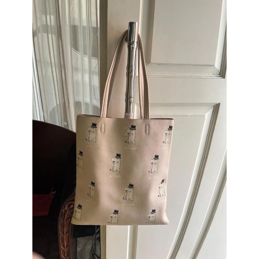 Tas Moomin Tote Beige White Miniso
