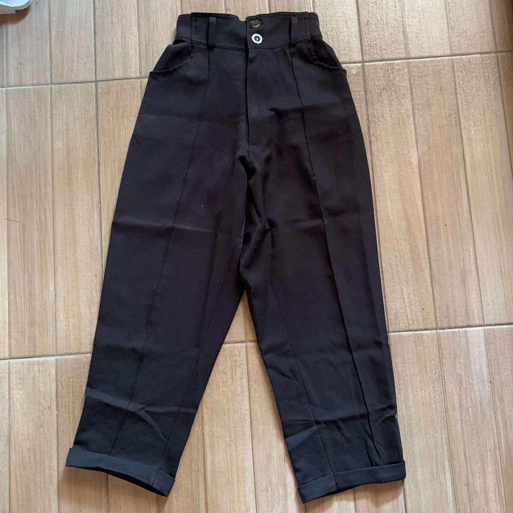 preloved celana ada woman