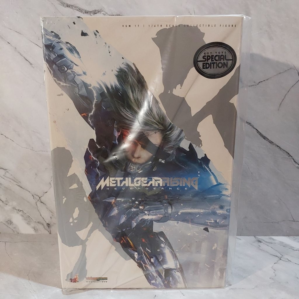 Hot Toys VGM 17 Metal Gear Rising Revengeance Raiden SPECIAL EDITION